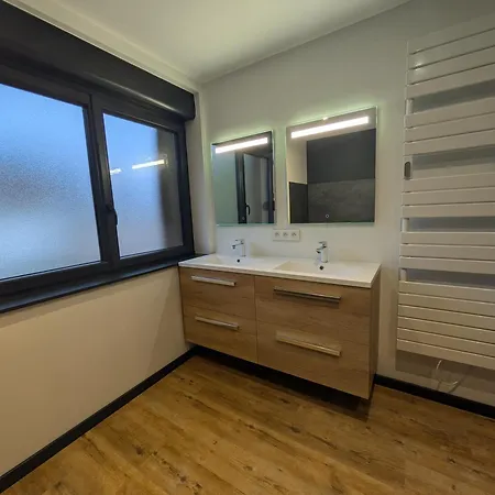 木屋 Chez Mimile , Au Calme , Proche Centre , Wifi *