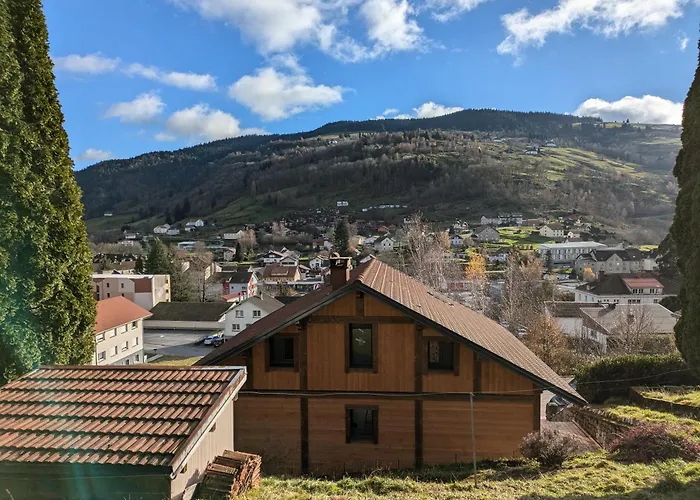 Chez Mimile , Au Calme , Proche Centre , Wifi シャレー *