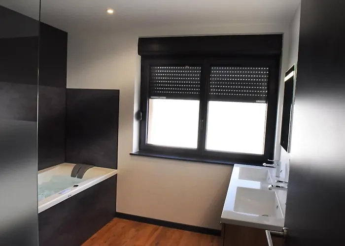 Chez Mimile , Au Calme , Proche Centre , Wifi * ラ・ブレス